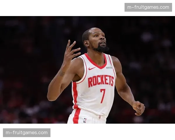 杜兰特27分效率值全队最高 火箭关键时刻战术执行信任其经验